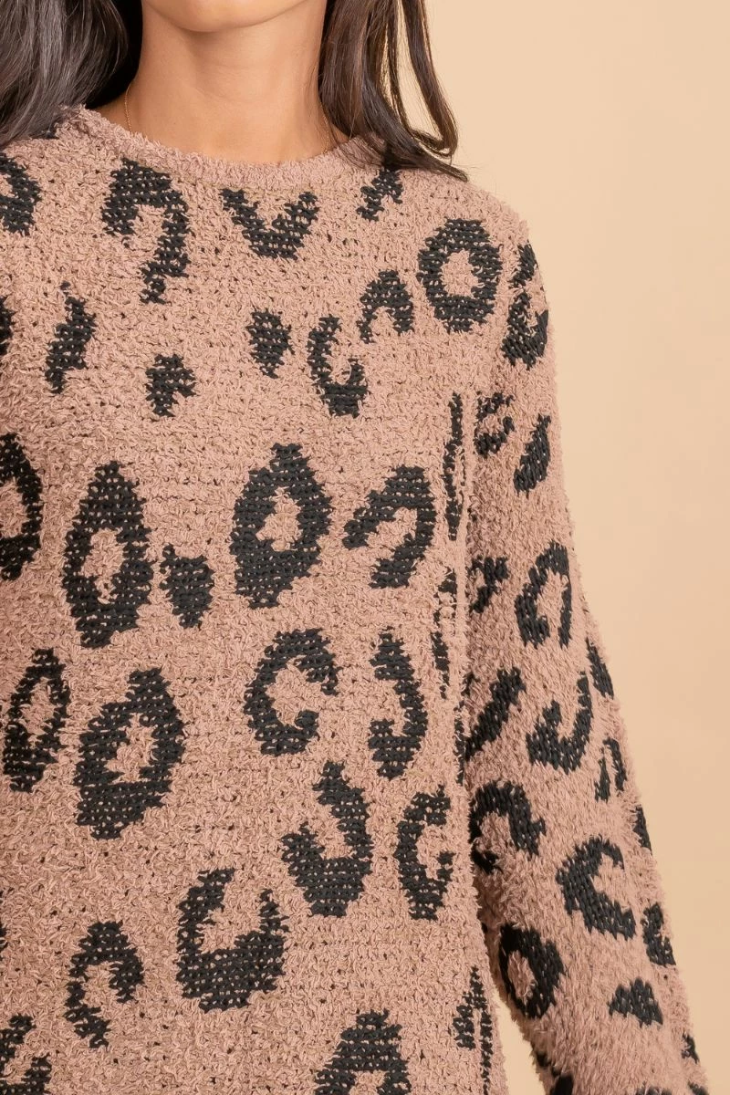 GiGiO Cheetah Love Oversized Sweater 3 GiGiO Cheetah Love Oversized Sweater - Image 3