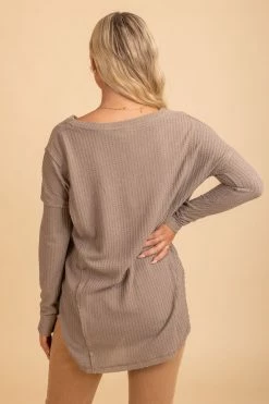 Very J Anything Goes Oversized Sweater -Bella Ella Sales 8.brownbackjpg 5000x