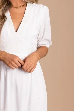 Listicle Be A Wildflower Maxi Dress - White 13 Listicle Be A Wildflower Maxi Dress - White -Bella Ella Sales BELLAELLA 4.14.21 0229 5000x