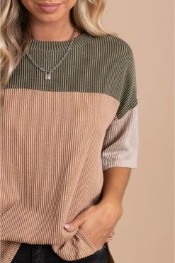 Tres Bien Casual Friday Ribbed Color Block Top -Bella Ella Sales CasualFridayRibbedColorBlockTopolivecloseup 5000x