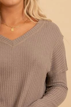 Very J Anything Goes Oversized Sweater -Bella Ella Sales browndetail 5000x