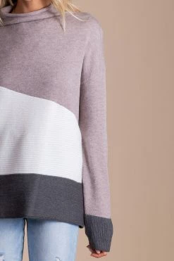 Eesome On A Hayride Turtleneck Sweater - Gray -Bella Ella Sales detail 047bc714 b622 4395 8b5b 4d7181e3744e 5000x