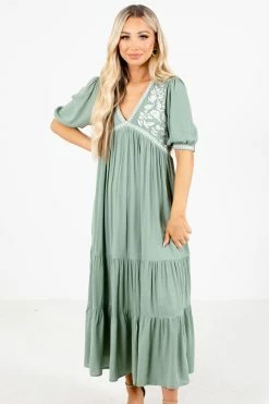 In Loom Fresh Flowers Maxi Dress -Bella Ella Sales fresh flowers main image a59c8d7a e985 48b5 8606 a8c2502780e9 5000x