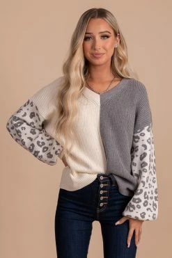Eesome Wild Idea Two-Toned Knit Sweater -Bella Ella Sales gray main 33ed94e1 b5e9 4215 b6f7 049e2e04f345 5000x