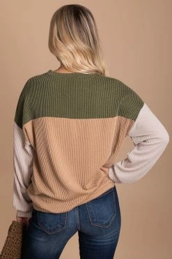 Tres Bien Take Chances Color Block Sweater -Bella Ella Sales green back 88ddfbdd ed8b 4d59 a390 371c0b136644 5000x