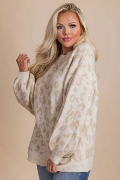 HYFVE Wild And Free Animal Print Sweater -Bella Ella Sales side dee2db76 5377 432d 88f4 0e79bab78d8e 5000x