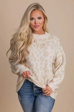 HYFVE Wild And Free Animal Print Sweater -Bella Ella Sales white main 76c919c4 2716 4f81 82ec 57eb23b4ee4c 5000x