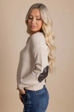 Mak My Own Muse Knit Pullover Sweater -Bella Ella Sales white side 2b10c354 a87b 407a b661 32a2eee634ef 5000x